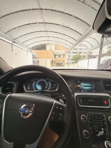 Volvo S60 T-5 Momentum 2.0 245cv 4P 2016
