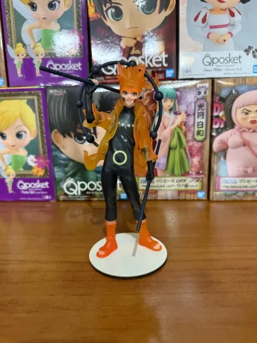 ACTION FIGURES
