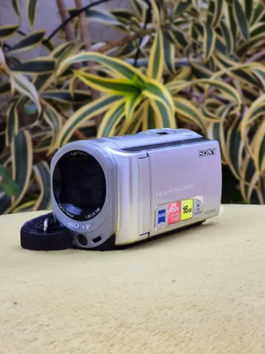 Filmadora Sony Handycam DCR-SX63