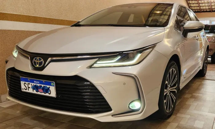 Toyota Corolla Altis Prem. Hybrid 1.8 Flex AUT 2023