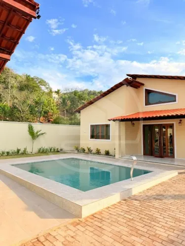 Casa para Venda em Mulungu, Espetos, 3 dormitórios, 2 suítes, 3 banheiros, 5 vagas