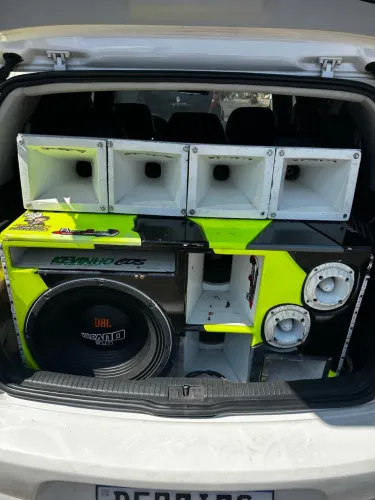 Vendo som automotivo 6.000
