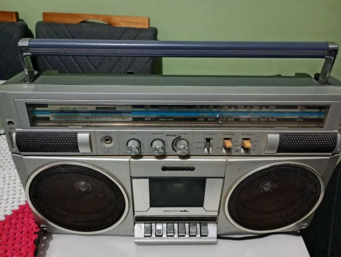 Gravador sanyo antigo
