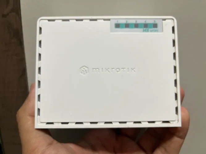 Mikrotik RB750Gr3
