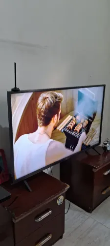 TV LG 43"   01 ANO DE USO  27 9  * 