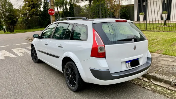 Renault Megane Grand Tour Dynam. Hi-flex 1.6 16V 2012