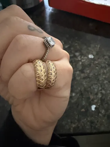 Aparador em ouro 18k e diamantes