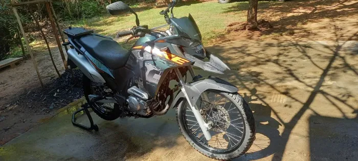 Honda XRE Adventure 11.000 km apenas, único dono.