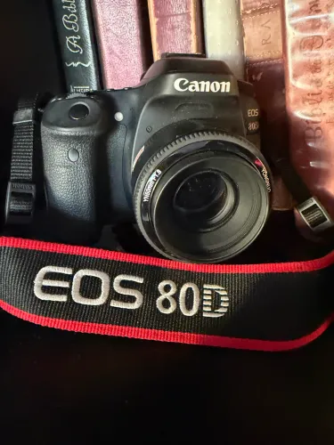Câmera Cânon Profissional Youtuber 80D Zerada