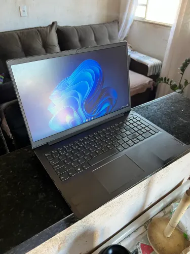IDEALPAD SLIM 3 COM GATANTIA?