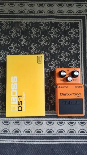 Pedal Boss Distortion - DS-1 <br><br>Valor R$ 400,00