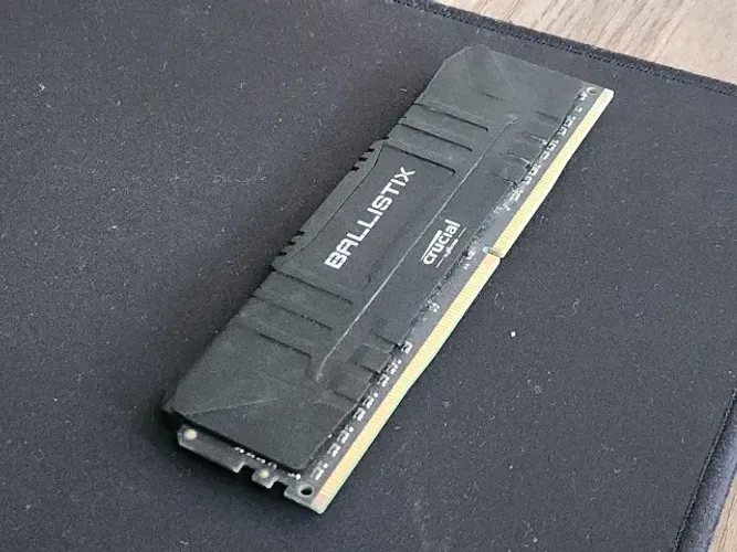 Memória ram Crucial Ballistx 8gb 3000mhz