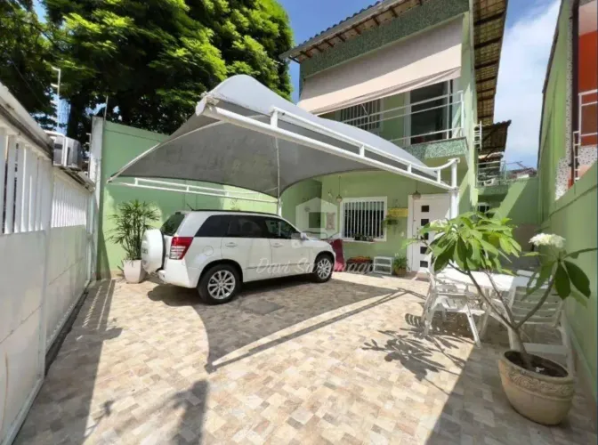 Casa com 4 dormitórios à venda, 232 m² por R$ 990.000,00 - São Francisco - Niterói/RJ