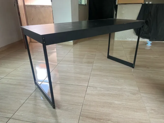 Mesa de escritório/estudo