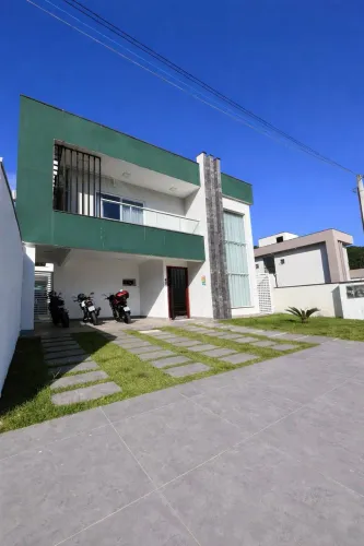 Casa à Venda na praia da Mococa em Caraguatatuba