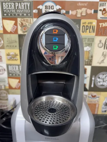 Cafeteira Espresso Modo Preta Automática 127V - TRES 3 Corações