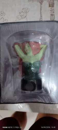 Busto Hera Venenosa DC Collectors Batman Universe