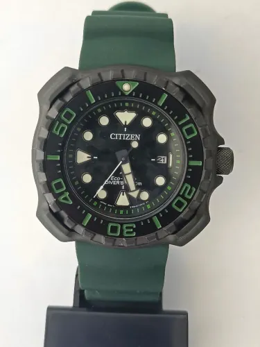 Relógio Citizen New Tuna Verde Titanium original eco-drive 