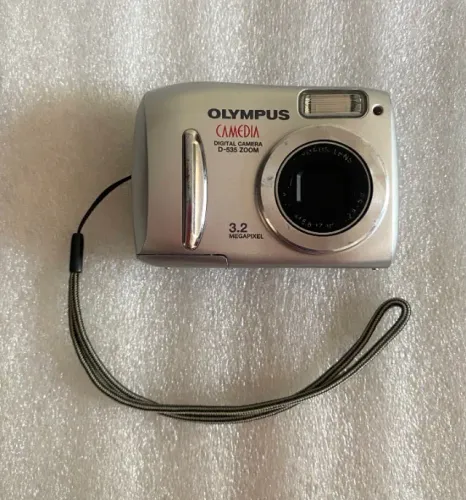 Câmera Olympus Camedia D-535 Máquina Digital Antiga Vintage