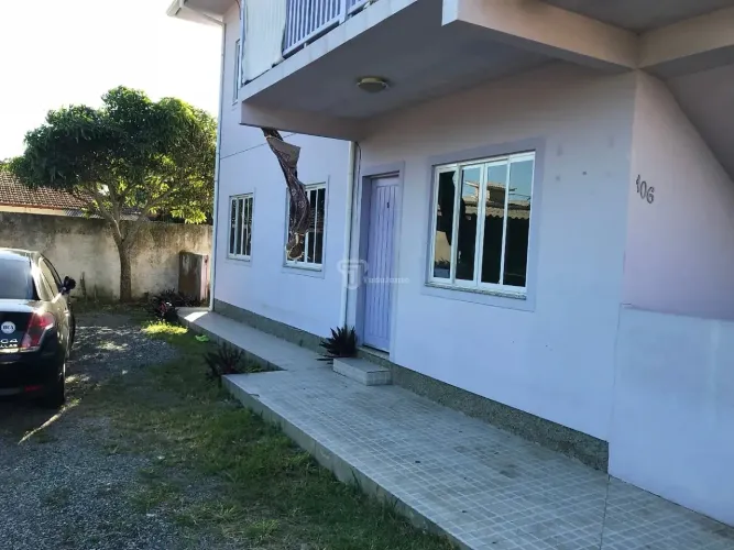 Apartamento Térreo para Aluguel com 3 Quartos, Garagem Coberta e Excelente Localização Pró