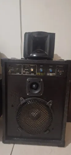 VENDO ESSA CAIXA AMPLIFICADA
