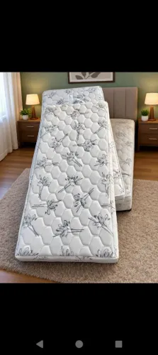 CAMA COM COLCHÃO QUEEN