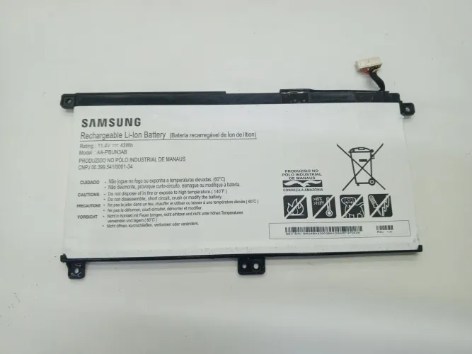 Bateria Samsung branca AA-PBUN3AB 11.4V DURA 2 HORAS 