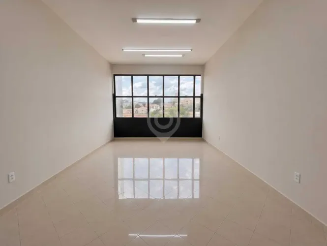Sala : / Comercial / Centro