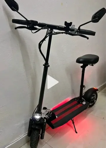 SCUTER SPORTIVA 