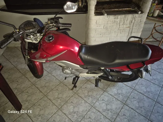 Vendo titan 150 em ótimo estado e de procedencia