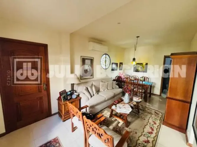 Apartamento : / Residencial / Tijuca
