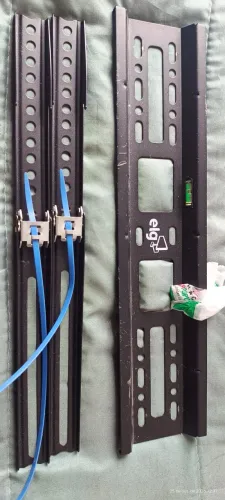 Suporte Fixo de Parede para TV - ELG (Com Nível de Bolha Integrado)