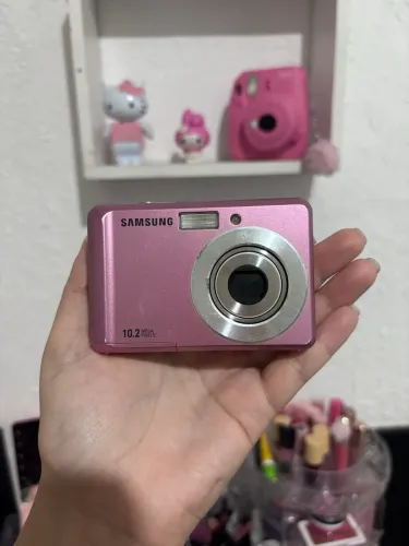 Câmera Digital Rosa Samsung ES15