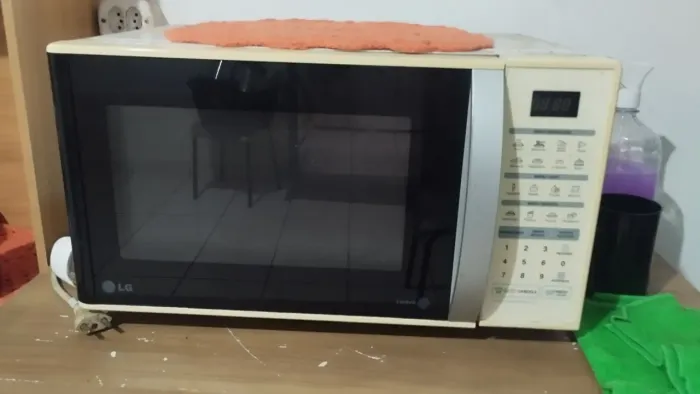 Vendo microondas LG, valor a combinar!
