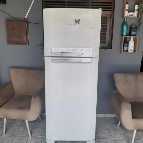 Geladeira frost free duplex eletrolux