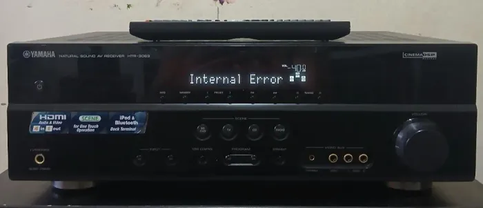 Receiver Yamaha HTR - 3063(DEFEITO)
