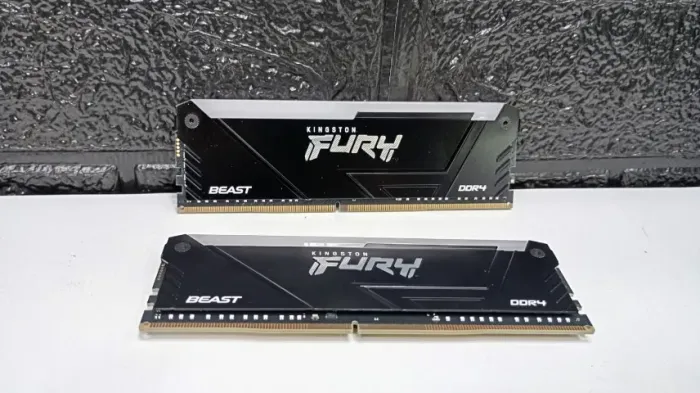 Memoria DDR4 kingston fury rgb 