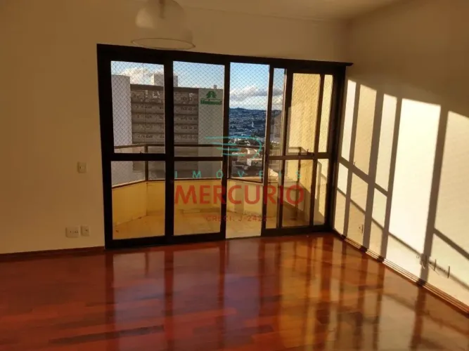 Apartamento com 3 dormitórios à venda, 150 m² por R$ 700.000,00 - Centro - Bauru/SP