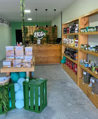 OPORTUNIDADE - ESTRUTURA COMPLETA DE LOJA DE PRODUTOS NATURAIS