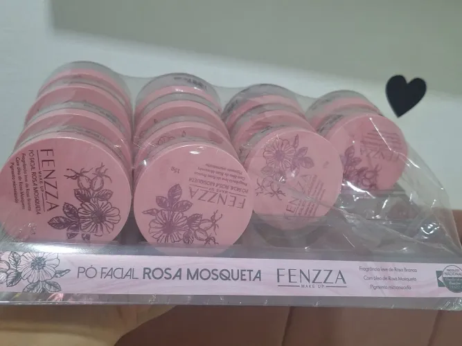 Vendo esse Box com 13 unidades de Pó facial rosa mosqueta - Leia a descrição