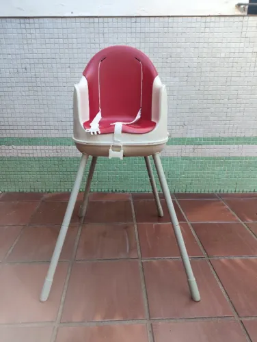 Cadeira de alimentação para bebê