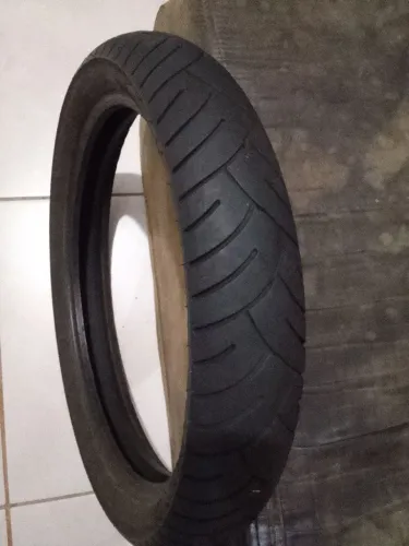 Pneu Rinaldi 100/80 r17 sem câmara