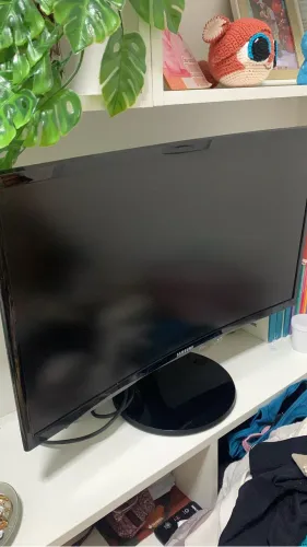 Monitor Samsung Curvo 24p C24F390 Full HD - Impecável