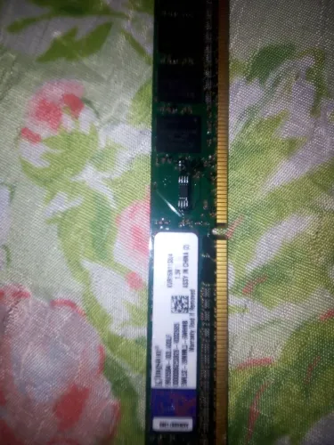 memória RAM Kingston 4GB DDR3 1333MHz