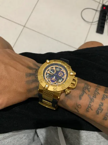 Relógio invicta 2 mês de uso!