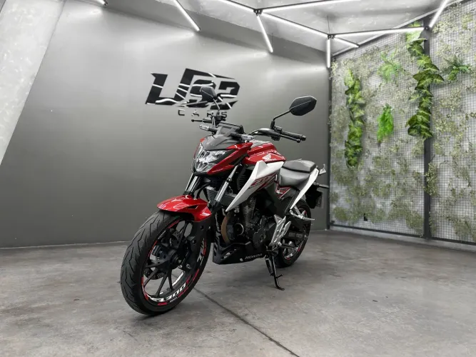 Honda CB 300F Twister Flex
