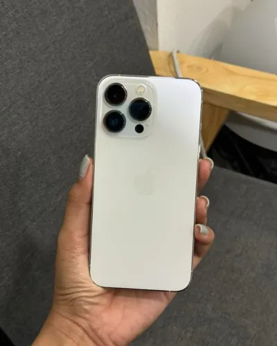 iPhone 13 Pro 256 gb Branco semi novo