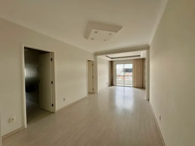 Apartamento de 03 dormitórios sendo 01 suíte com planejados em São José