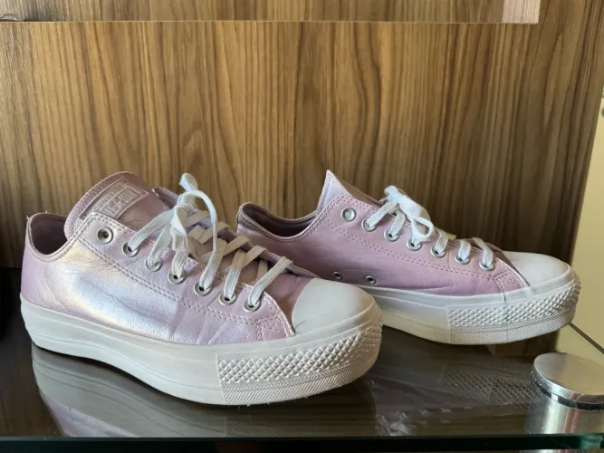 Tênis Allstar plataforma lilás /rosa tamanho 40 veste 41 também