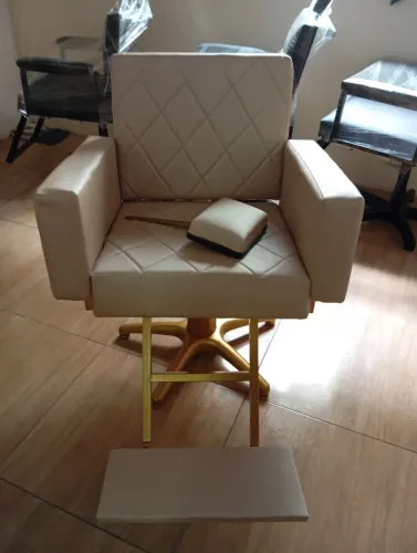 Cadeira hidráulica de salão